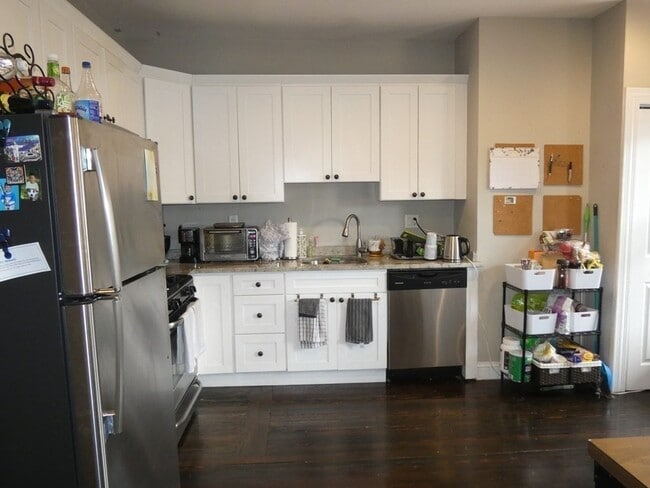 Photo - 37 Condor St