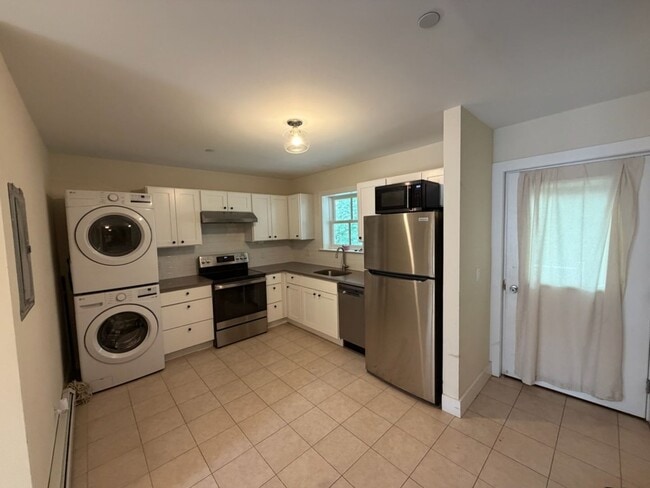 150 Lander St Unit 2 - 2bd/2ba