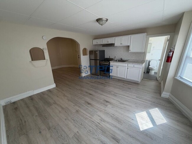 Building Photo - 67-69 Passaic Street-69-2F Unit 69-2F