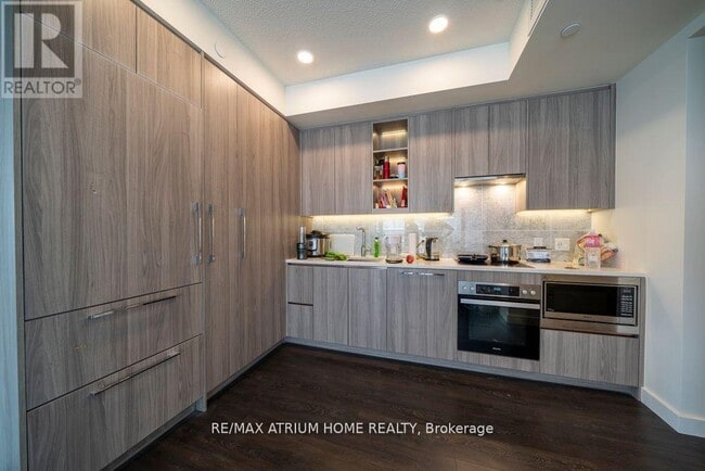 Photo - 95 McMahon Dr Unit 1002