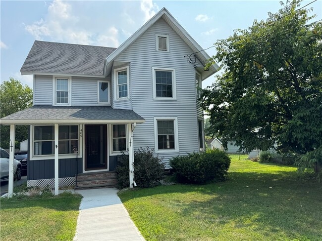 Building Photo - 409 W Broad St Rental
