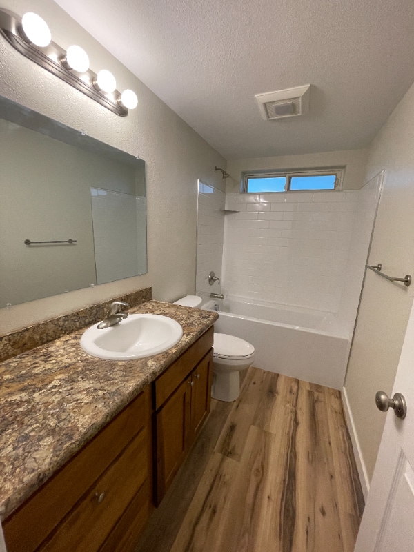 Photo - 297 Guthrie Rd