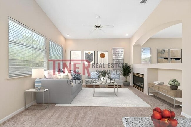 Photo - 7987 Kelvedon Way