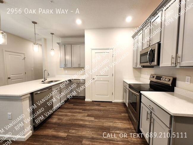 Photo - 2956 Oak Park Way