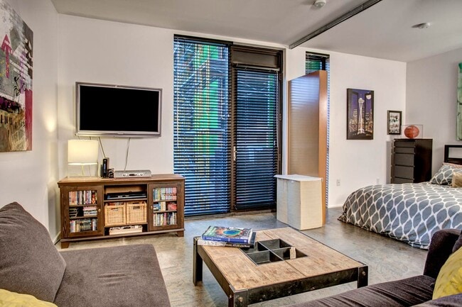 Photo - 1111 E Pike St Unit 204