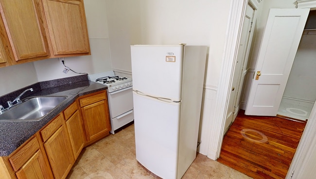 Photo - 9/1 - No Fee! Spacious studio in Allston, heat inc!