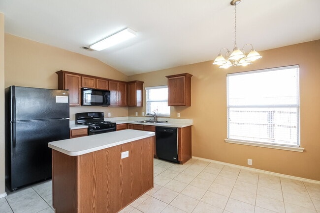 Photo - 2204 Tailburton Ct