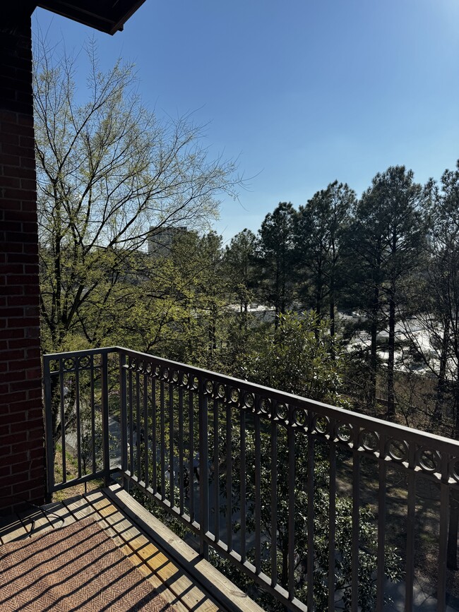 Building Photo - 680 Greenwood Ave NE Unit 306