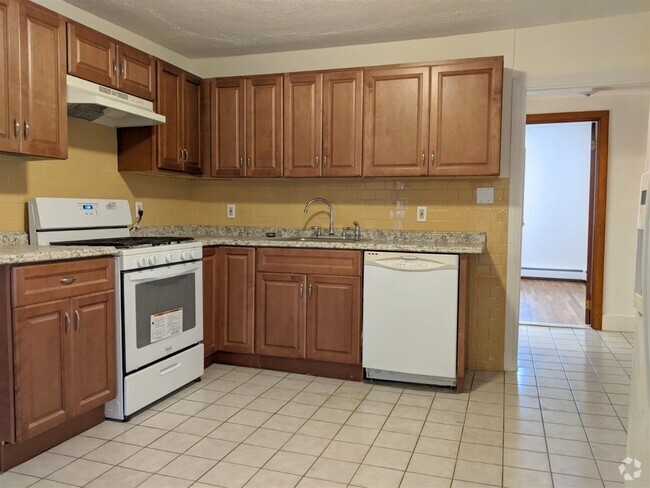Building Photo - 322 Lowell St Unit 1 Rental