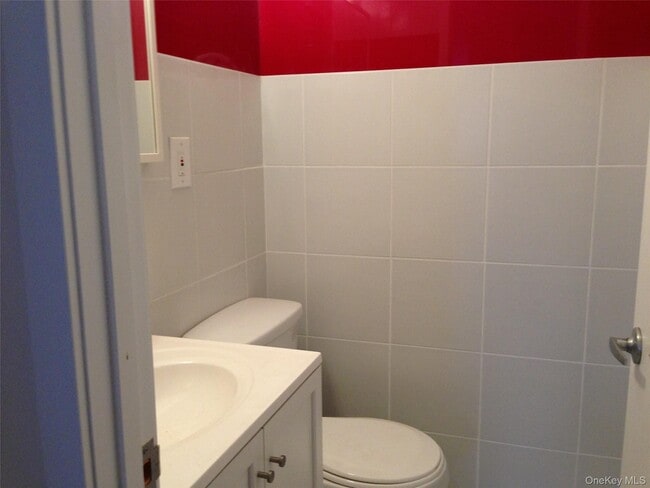 Photo - 43-14-43157 157th St