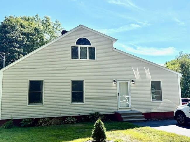 Building Photo - 151 Bailey Ave Rental