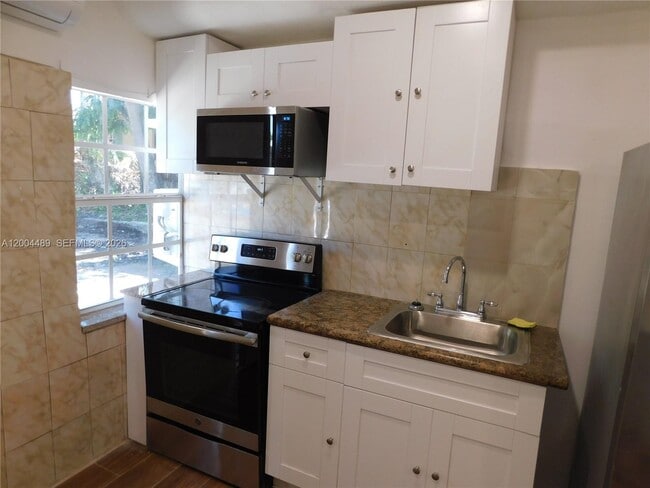 Photo - 10945 NW 19th Ave