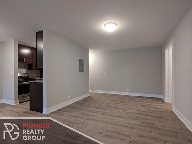 Photo - 530 W Surf St Unidad 312