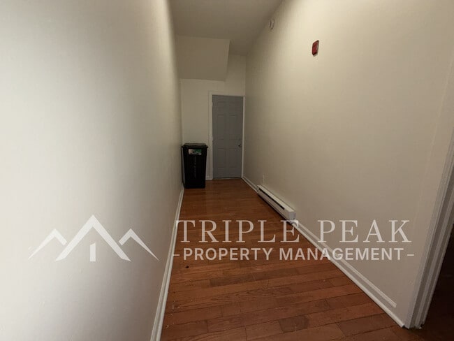Photo - 1539 W Erie Ave