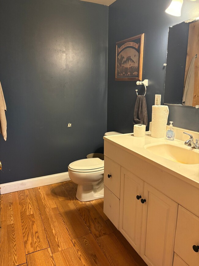 5541 Newman Rd Unit 1