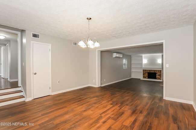 Photo - 5029 Fredericksburg Ave