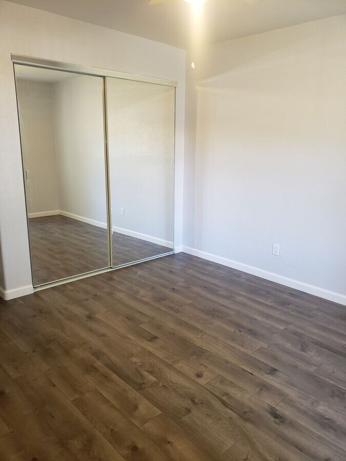 Photo - 230 Mission Newport Ln