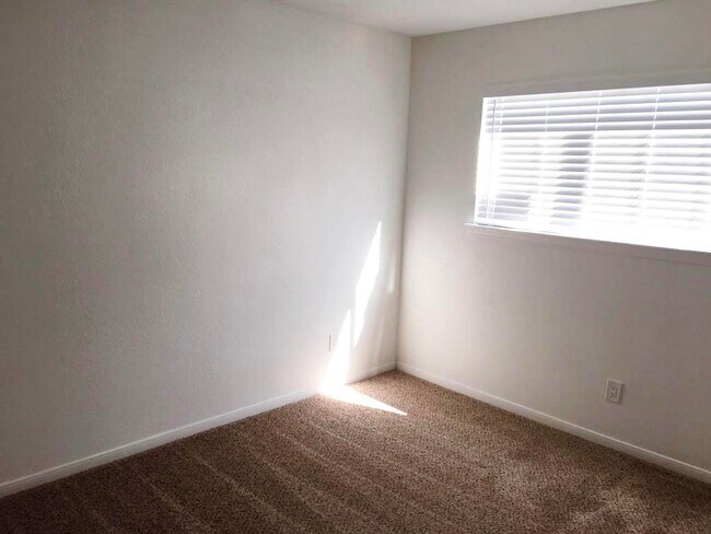Photo - 16111 Aspenglen Dr Unit 306