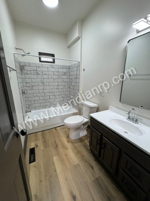Photo - 2426 Thompson Ave