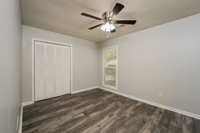 Photo - 8117 N Ridgebrook Dr