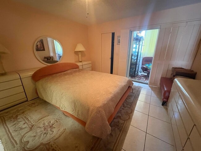 Photo - 202 Greenbrier C Unidad 2020