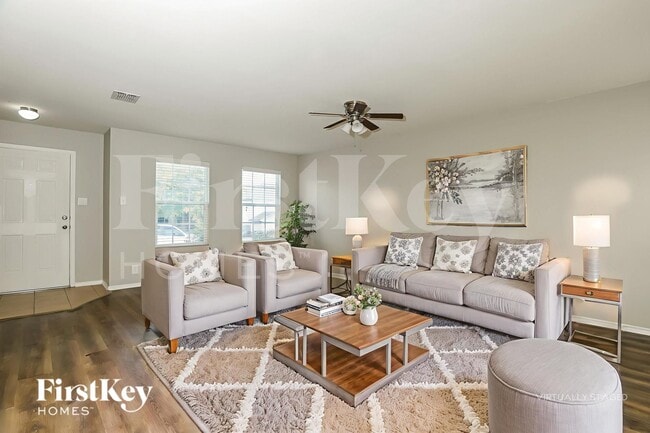 Photo - 1442 Frio Run