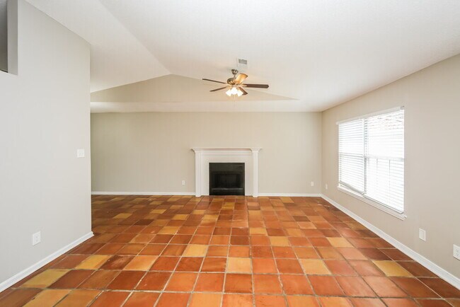 Photo - 7203 Atterbury Cir E