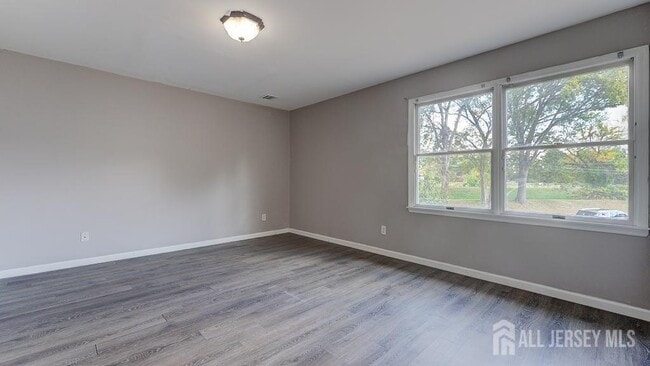 Photo - 591 Cherry St