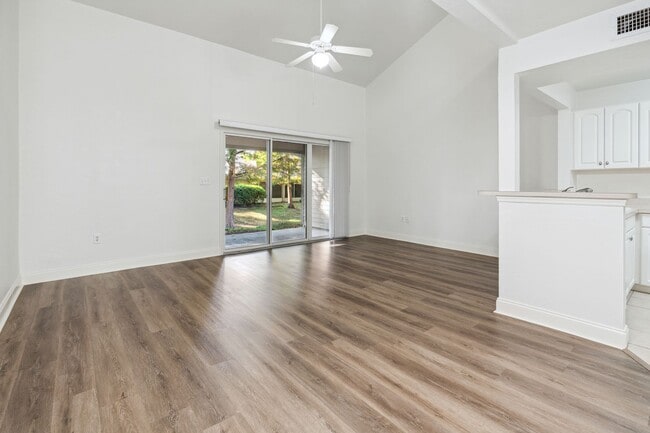 Photo - Townhome in Woods Edge!