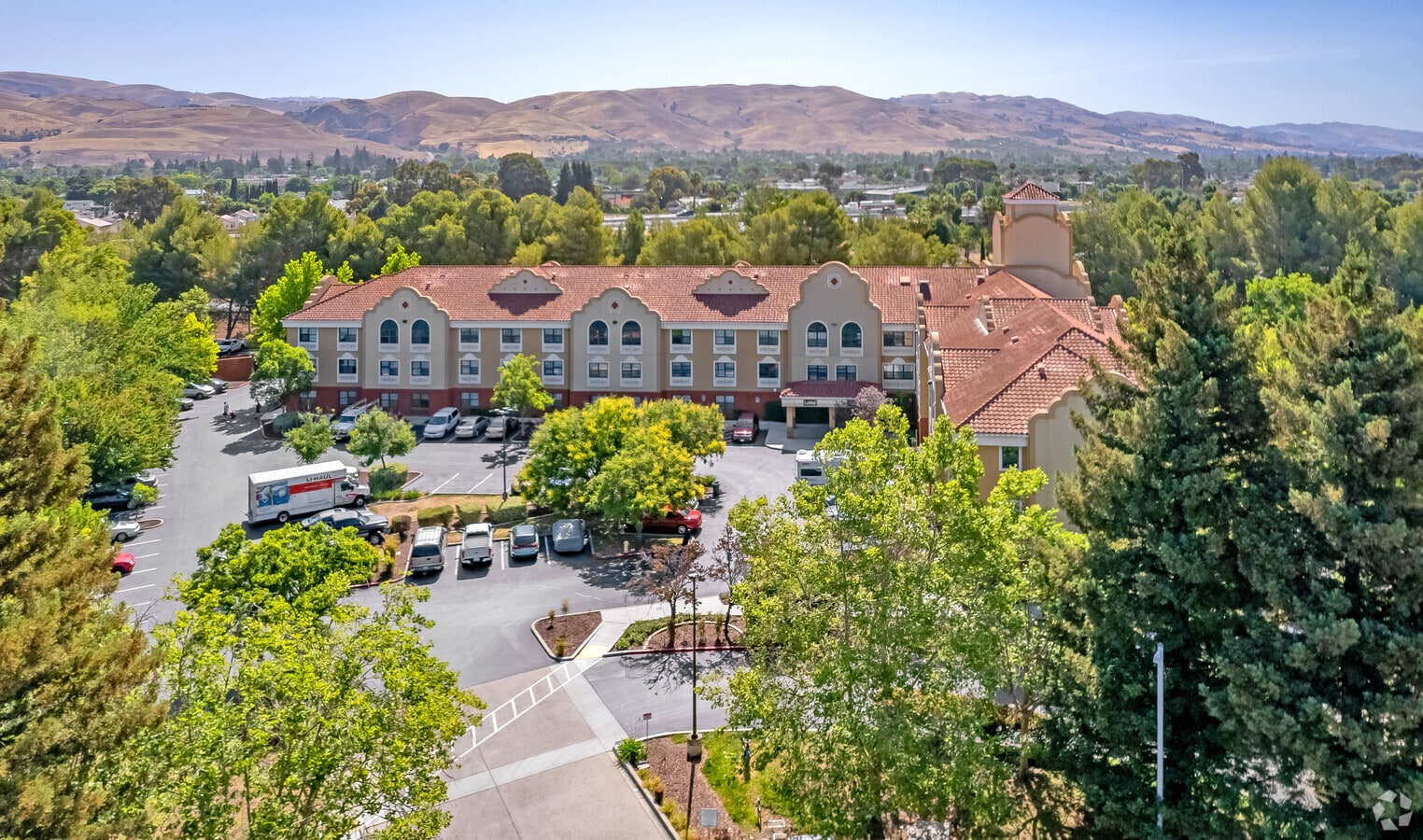 Photo - Hillview Court