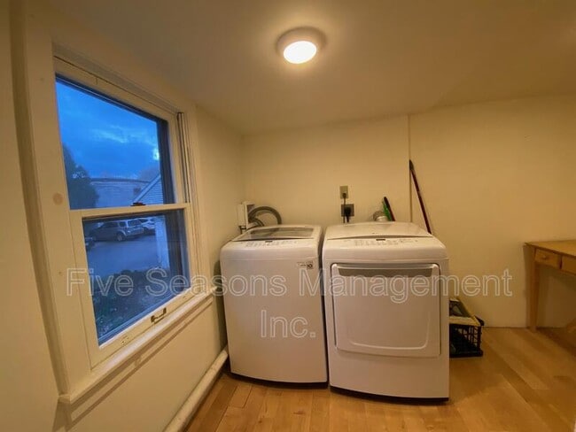 Photo - 119 N Winooski Ave