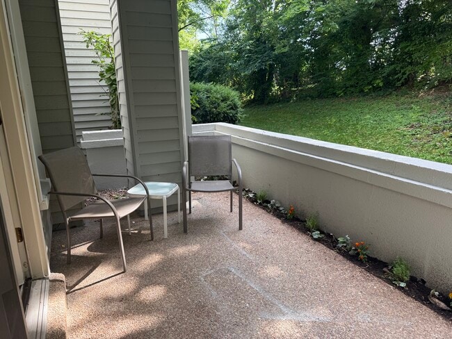 2 patios. on e off the dining room and one off the kitchen - 226 Hillsboro Pl