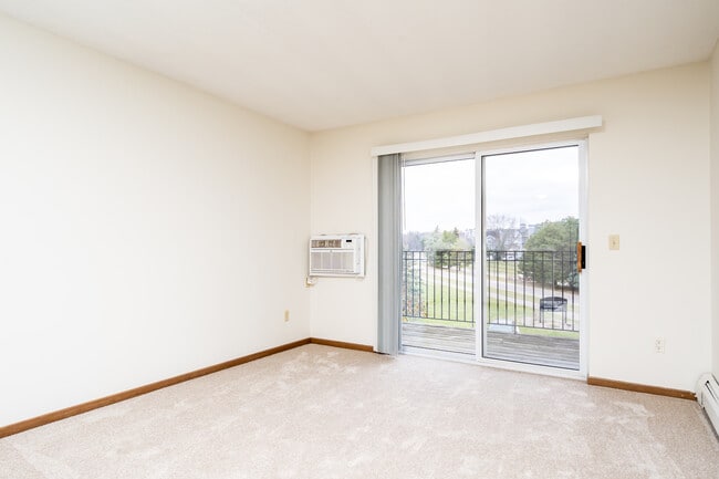 Photo - Shenandoah Woods Apartments