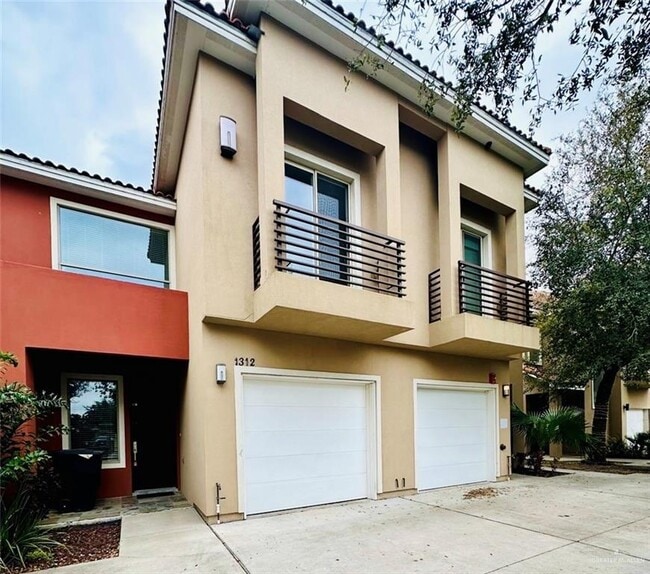 Photo - 29 Pineridge Ln