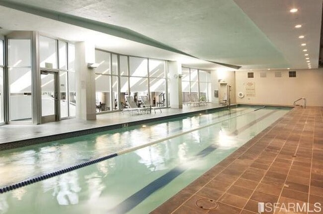 Photo - 338 Spear St Unidad Infinity 2026 Lease