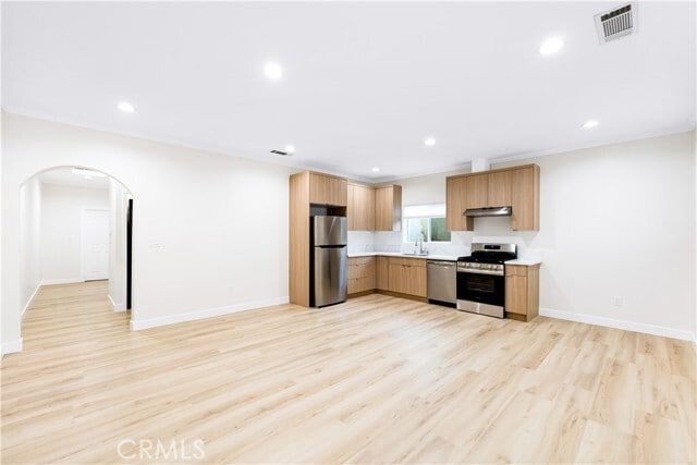 Photo - 720 E Windsor Rd House