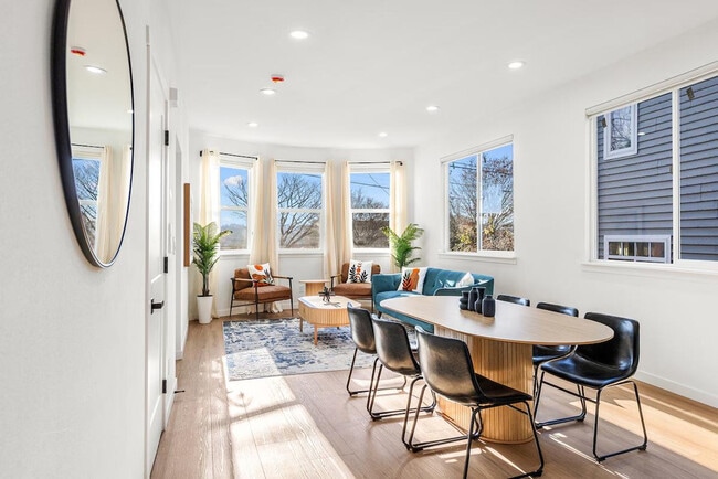 Building Photo - 1400 Martin Luther King Jr Way S Unit ID1363690P