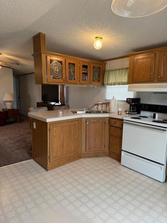 Photo - 78 S Amanda St