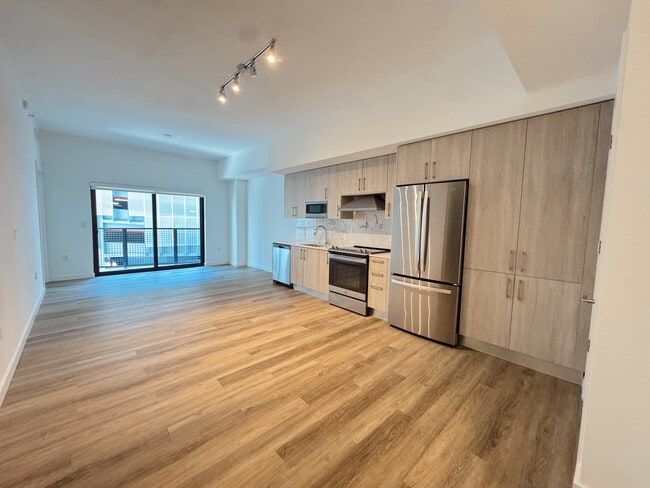 Building Photo - 426 NW 8th St Unit A1