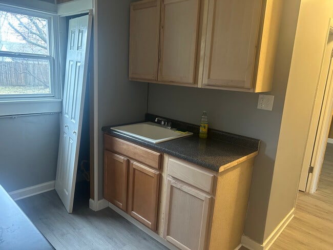 Photo - 4722 Pine Ave