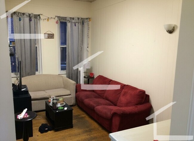 Photo - 3 bed1bath unit in Fenway is available in 9/1