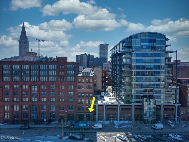 Photo - 635 W Lakeside Ave Unit 100 A1