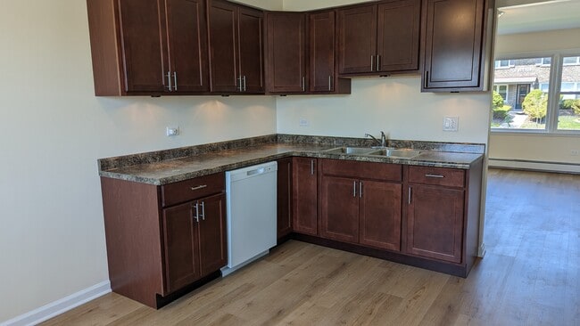 Photo - 14475 Jefferson Ave Unit 1N