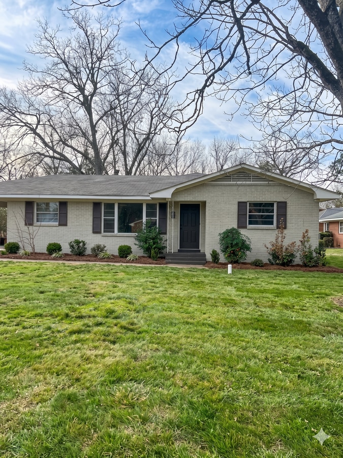 Photo - 1388 Adrian Ln