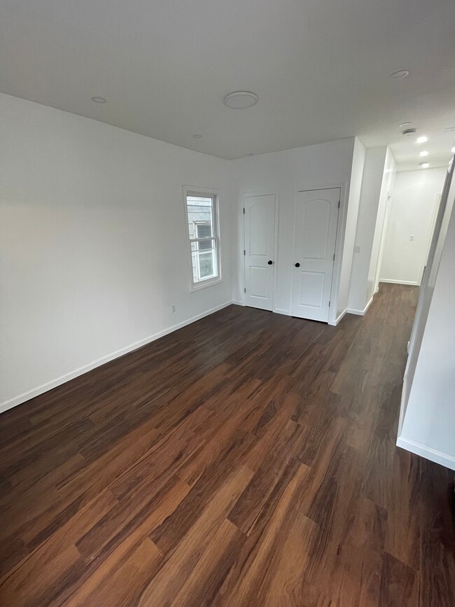 Photo - 452 S 1st Ave