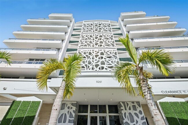 Photo - 9261 E Bay Harbor Dr Unidad 404