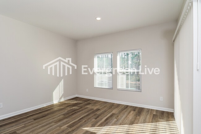 Photo - 234 Bircholt Grv