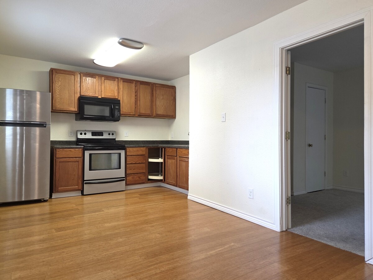 Photo - 513 Wolf St