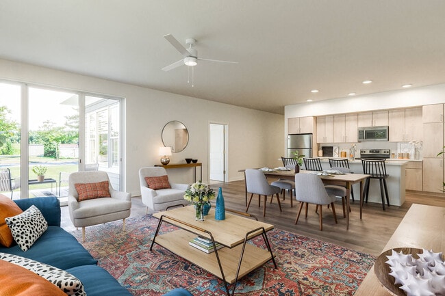 Building Photo - Heyday Oak Creek