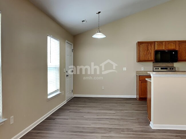 Photo - 425 Watershed Dr